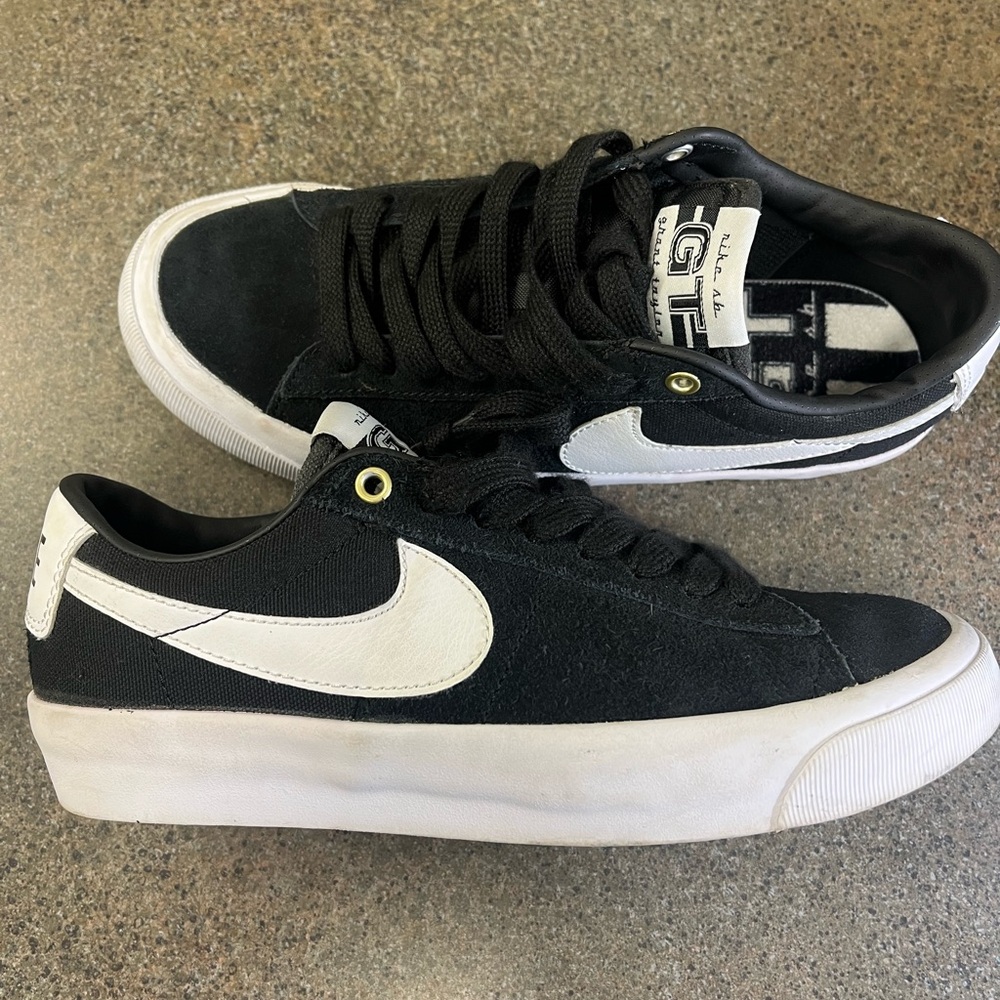 Nike SB Zoom Blazer Low Pro GT - Black - Women’s 6/Men’s 4.5